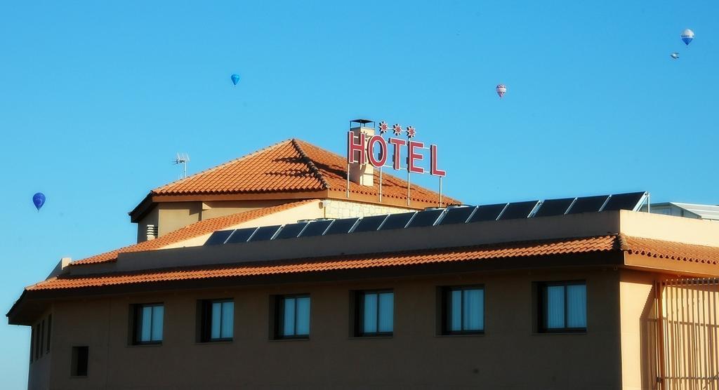 Hotel Salat Resort Les Borges Blanques Dış mekan fotoğraf